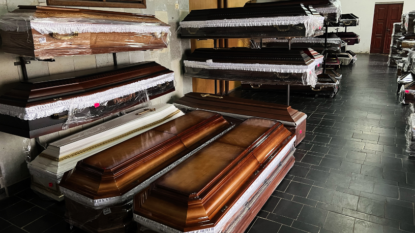 Impactos econômicos e sociais do setor funerário analisados por Tiago Schietti.