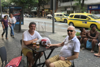 O Bar Rainha como ponto certo para curtir bons momentos com Leonardo Rocha de almeida.