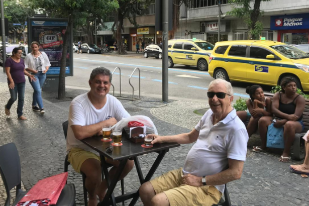 O Bar Rainha como ponto certo para curtir bons momentos com Leonardo Rocha de almeida.