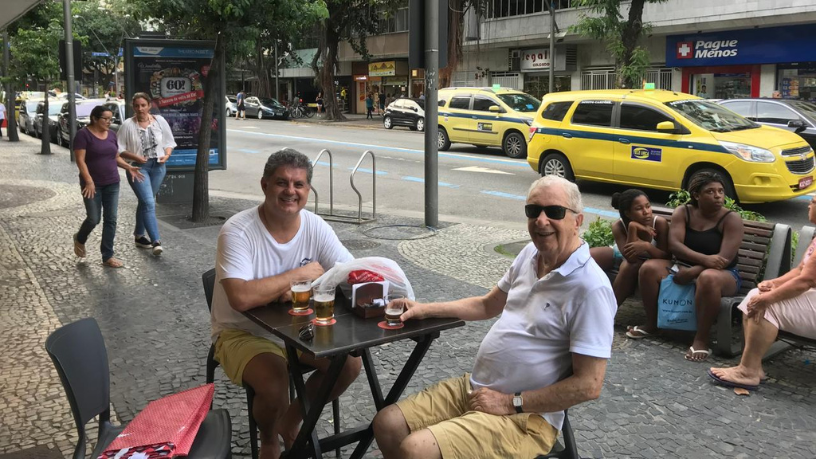 O Bar Rainha como ponto certo para curtir bons momentos com Leonardo Rocha de almeida.